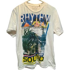 Guess mens LG Rhythm & Sound Graphic tee